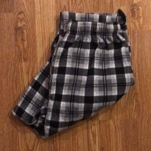 Men’s Black, White, Gray Plaid Sleep Pants 32/34